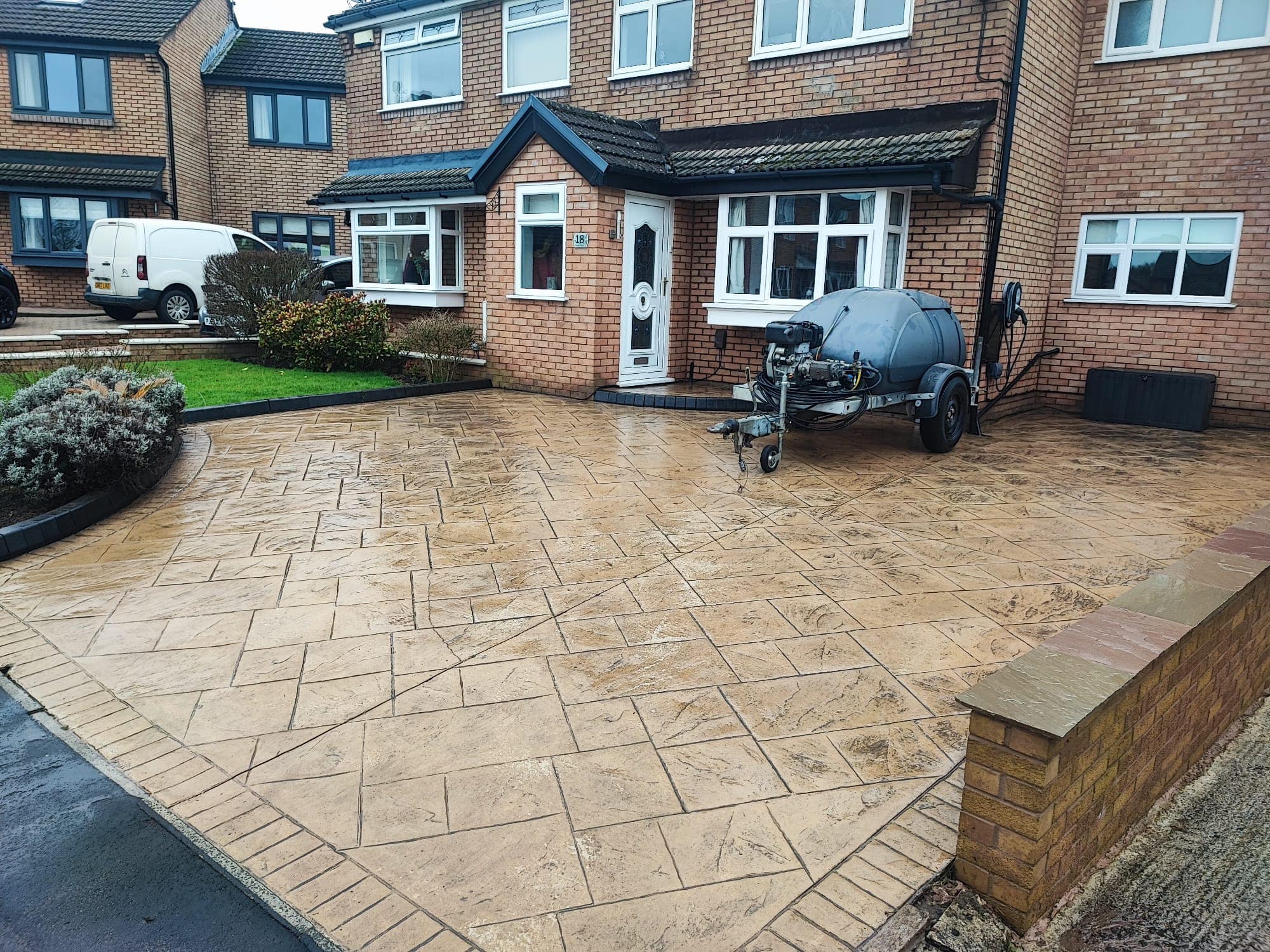 Pressure Washing Blackburn Dingles Waste Removals Book now