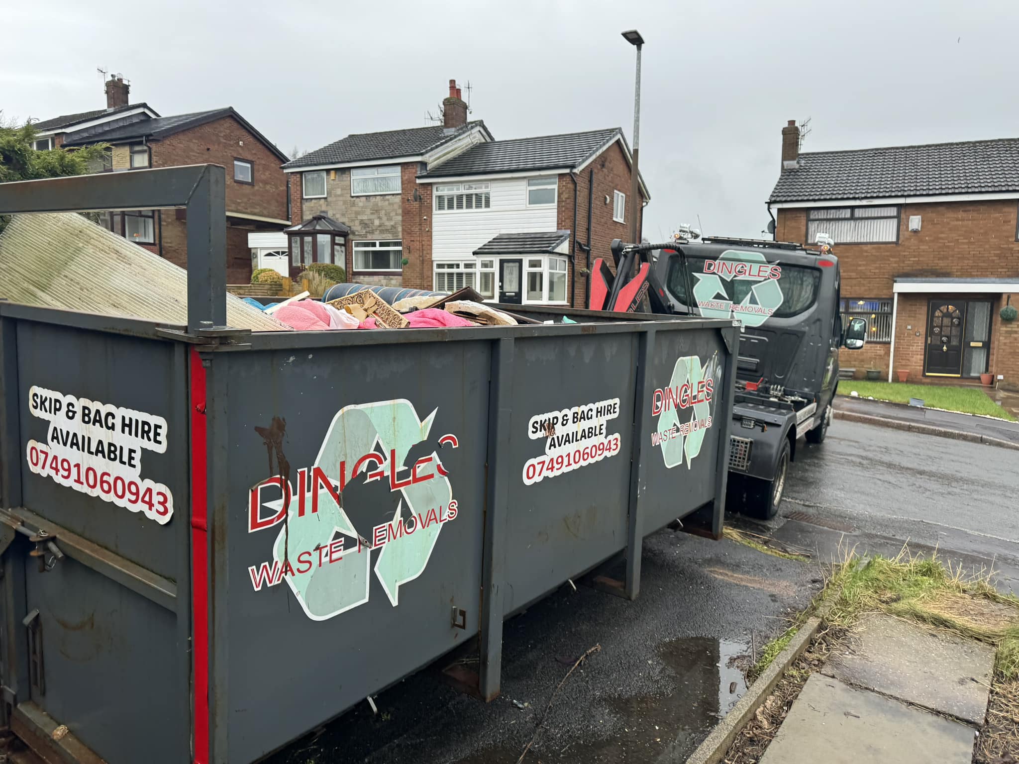 Blackburn Skip Delivery Dingles Waste Removals 07491060943