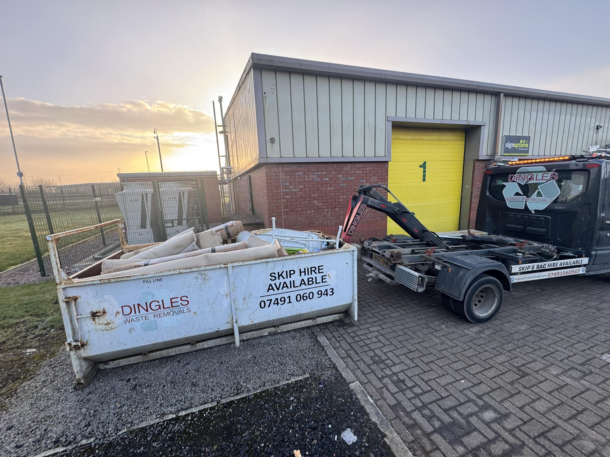 Skips Hyndburn | Dingles Waste Removals | 07491060943